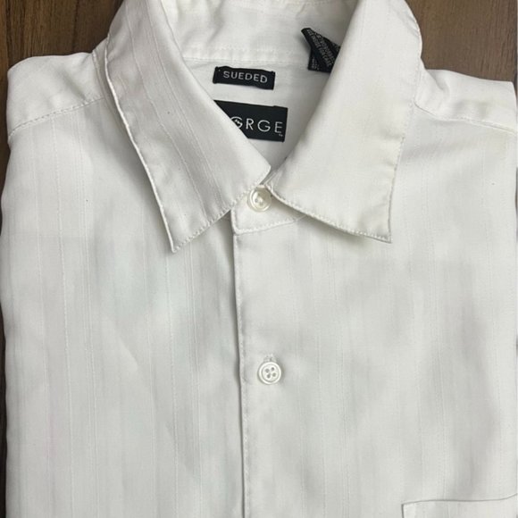 Lot of 2 MEDIUM Short sleeve sueded button down shirts. Black and White - Picture 4 of 4